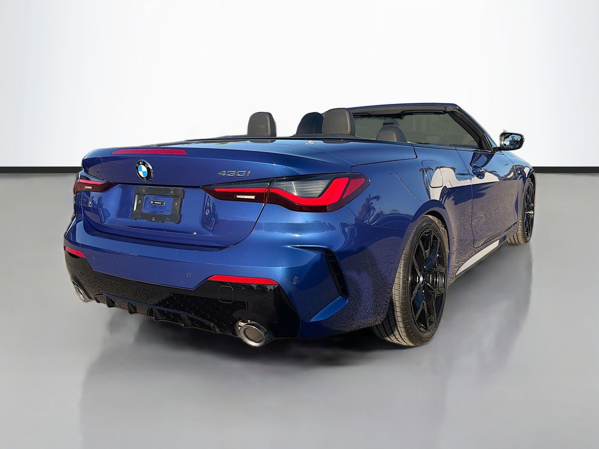 Certified 2025 BMW 430i Convertible image 4