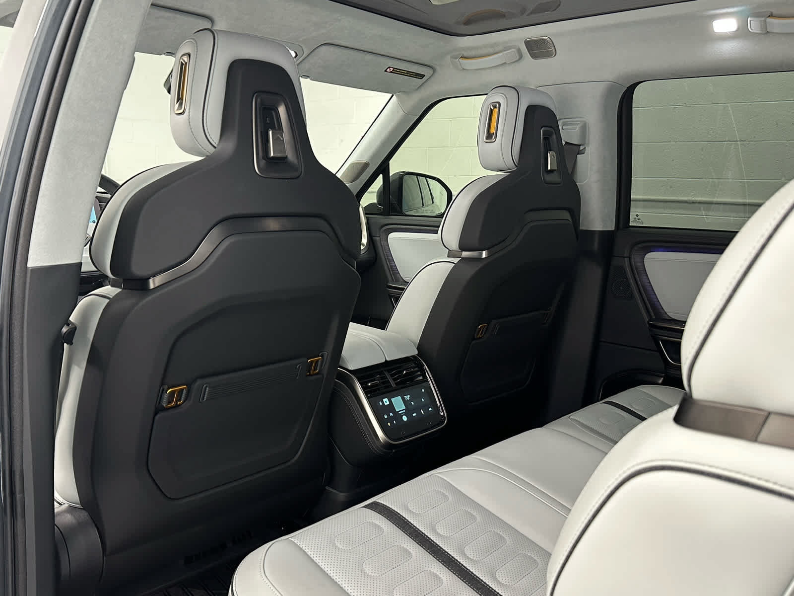 Used 2024 Rivian R1S Adventure Dual AWD/4WD image 13