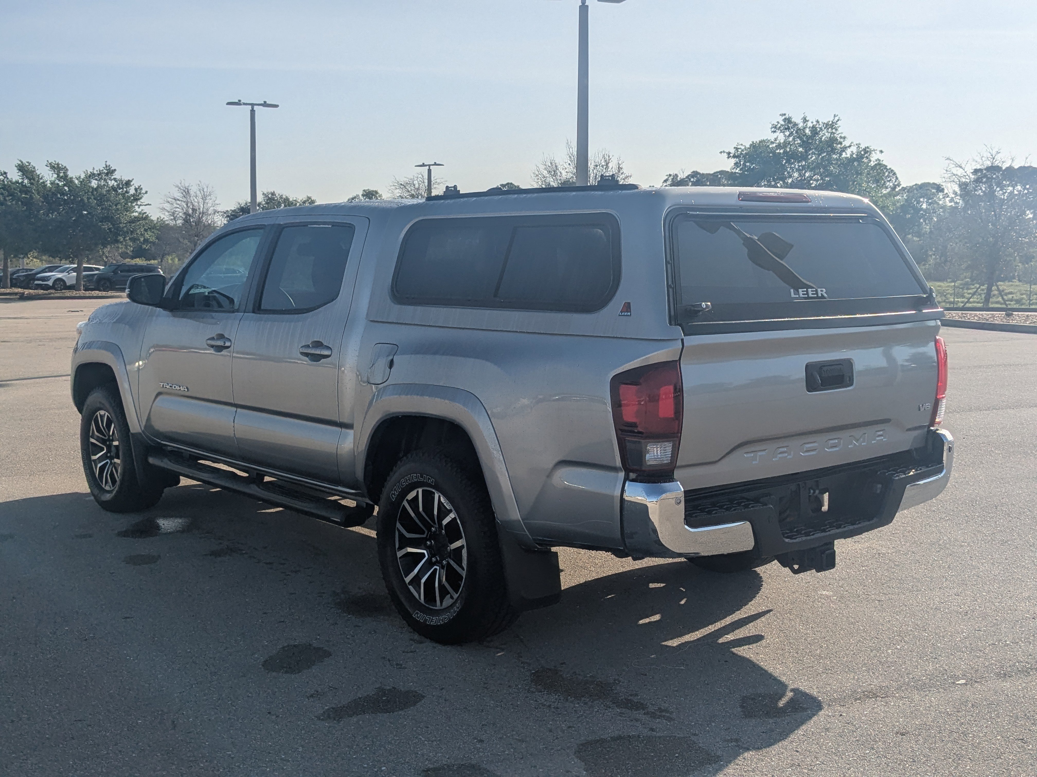 Used 2021 Toyota Tacoma TRD Sport w/ Technology Package image 7