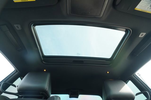 Used 2023 Dodge Challenger R/T w/ Plus Package image 11