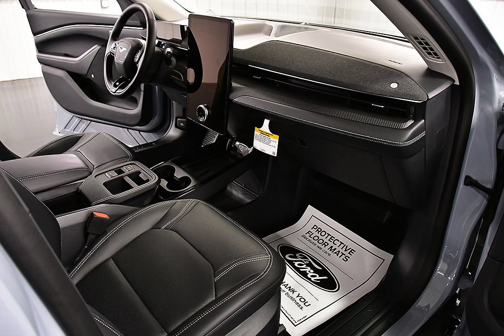 Used 2026 Ford Mustang Mach-E Premium AWD/4WD image 26