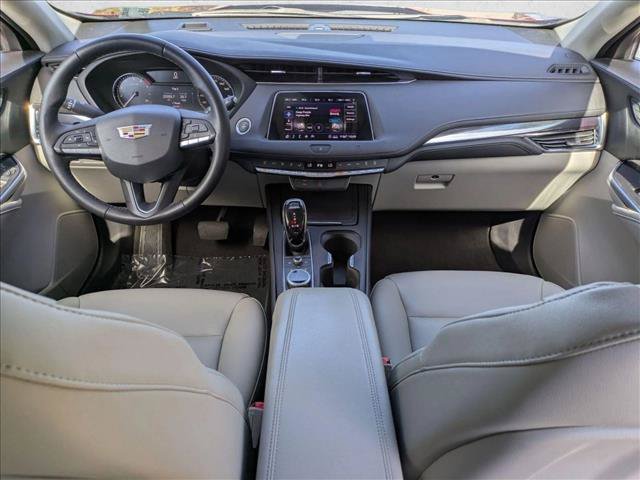 Used 2020 Cadillac XT4 Luxury w/ LPO, Premium Carpet Package FWD image 17