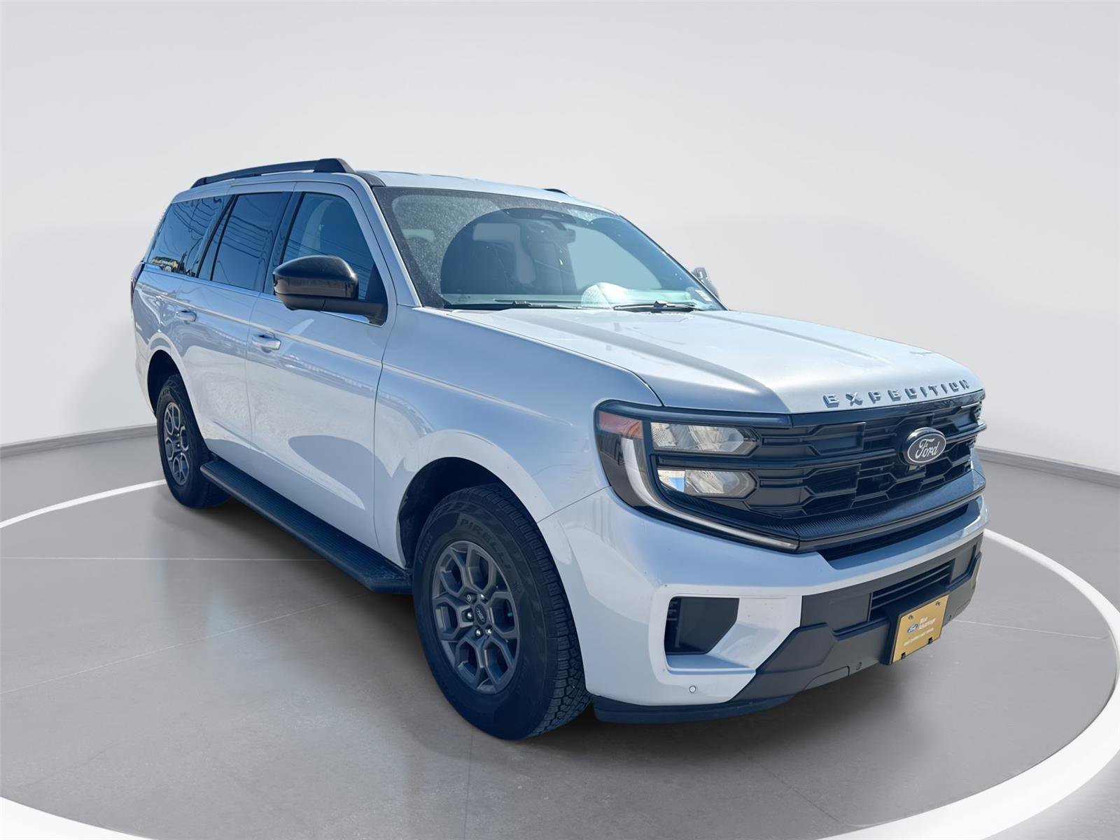 Certified 2025 Ford Expedition Active image 1