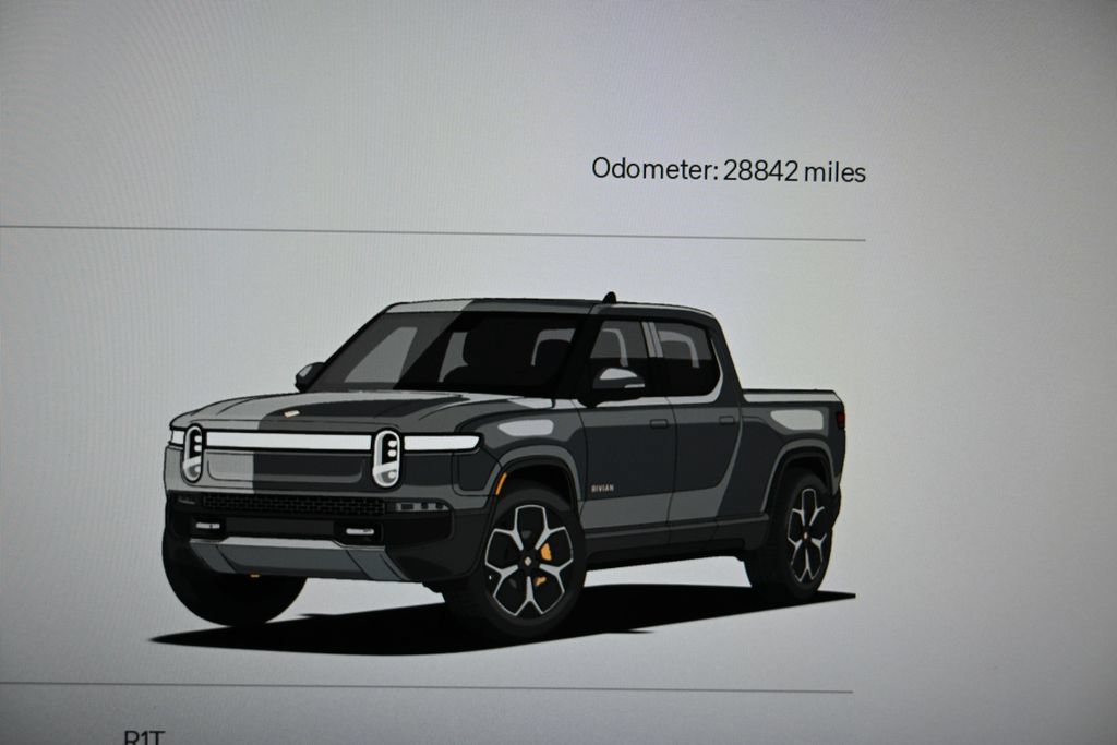 Used 2022 Rivian R1T Adventure AWD/4WD image 18