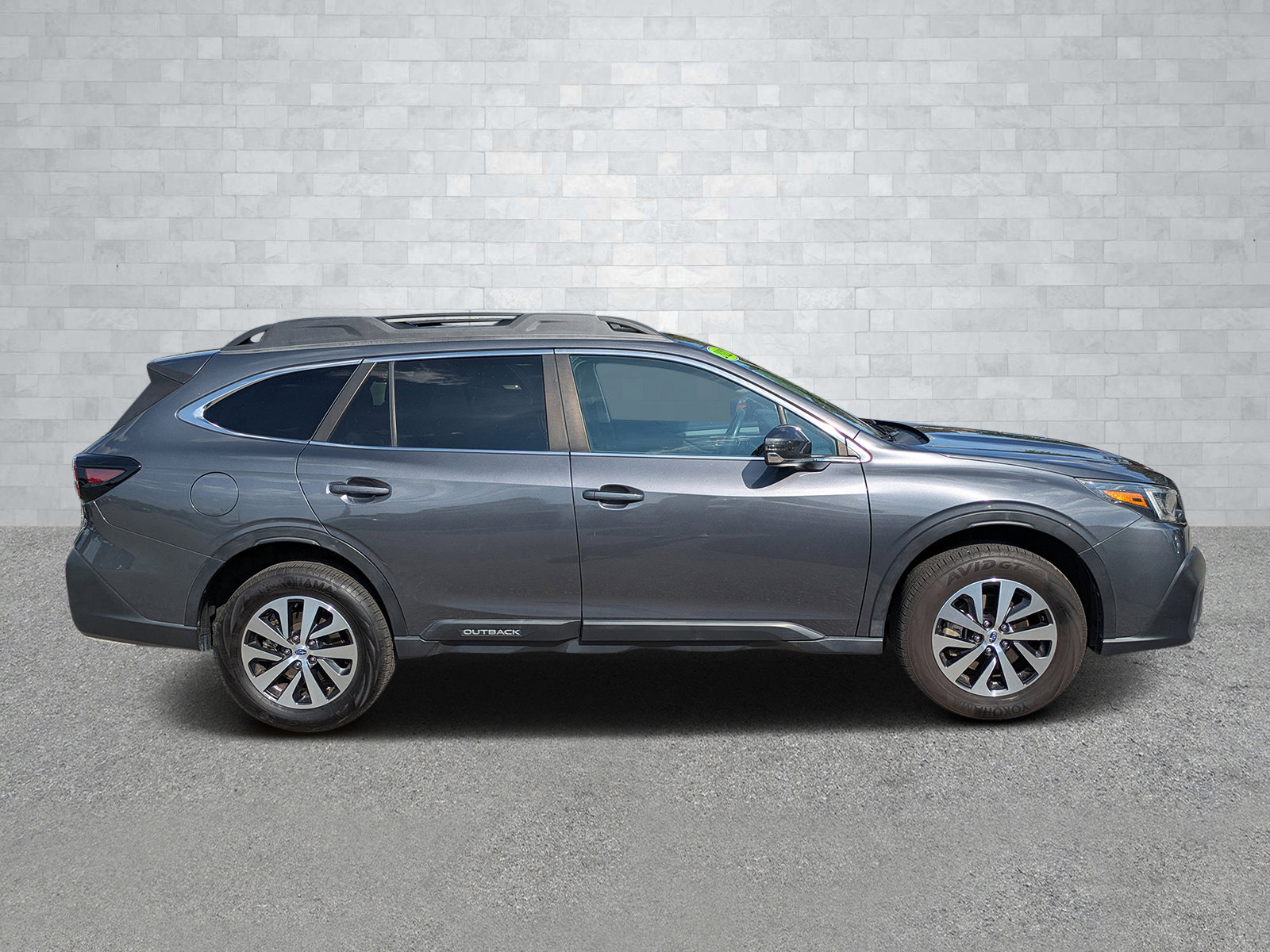Used 2022 Subaru Outback Premium image 4