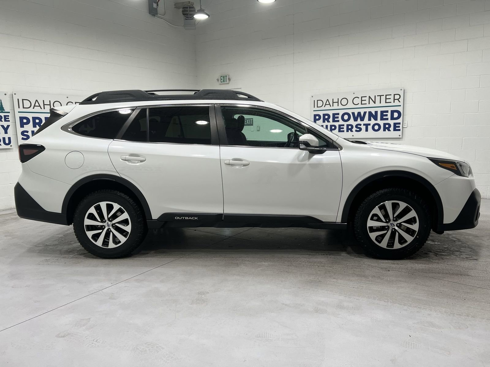 Used 2022 Subaru Outback Premium image 9
