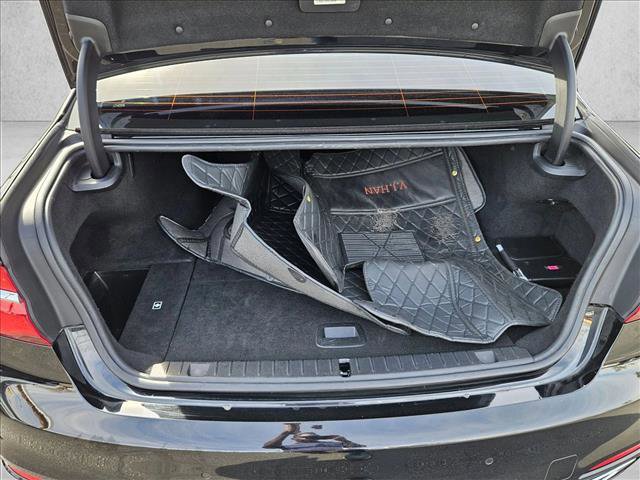 Used 2018 BMW 740e xDrive image 6