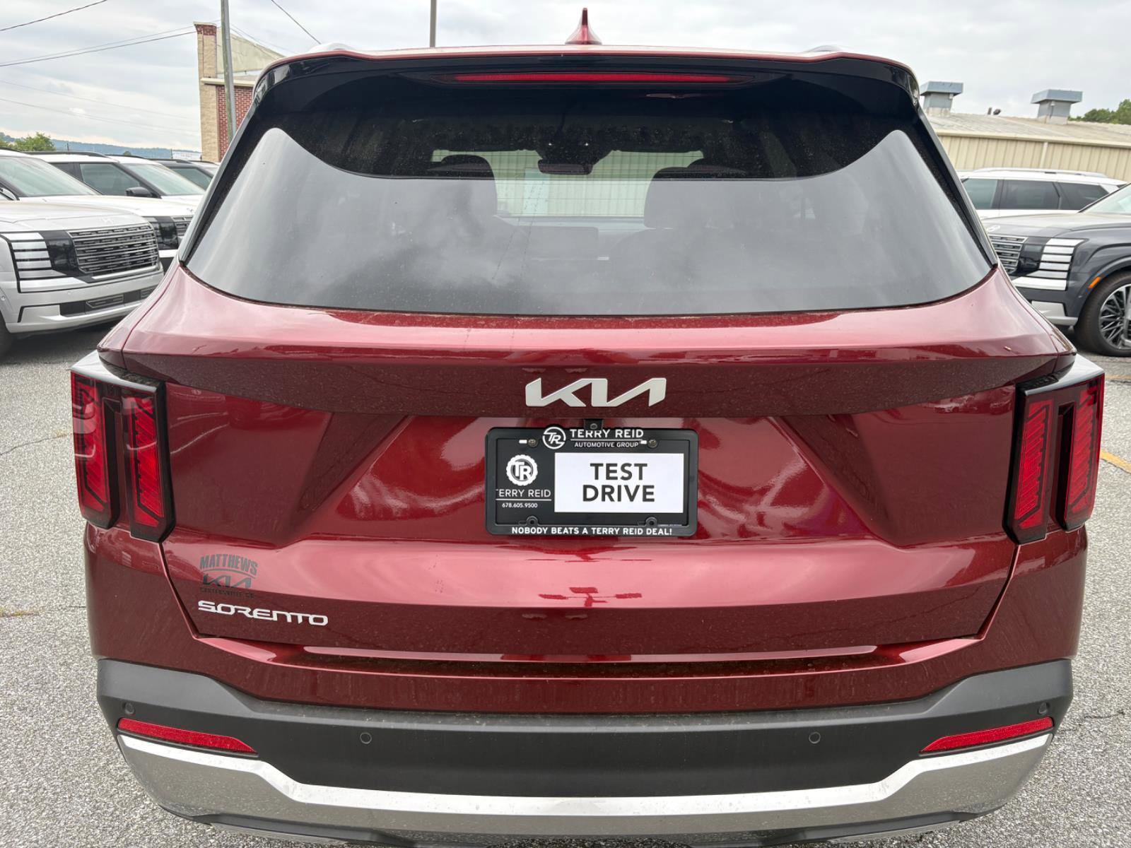 Used 2025 Kia Sorento EX w/ Panoramic Sunroof Package FWD image 5