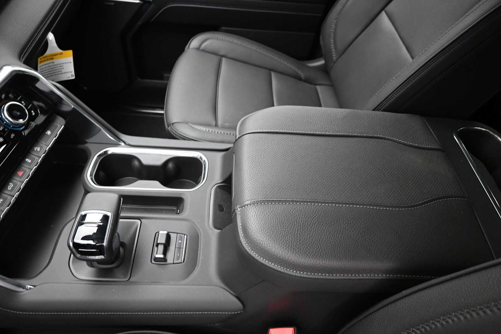 New 2024 GMC Sierra 1500 Denali w/ Technology Package AWD/4WD image 17