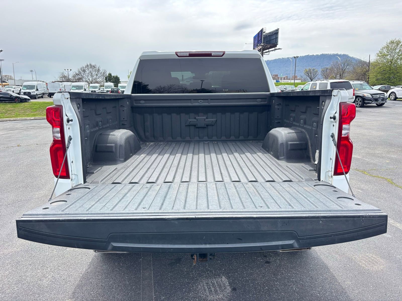 Used 2024 Chevrolet Silverado 1500 LT Trail Boss w/ Protection Package image 16