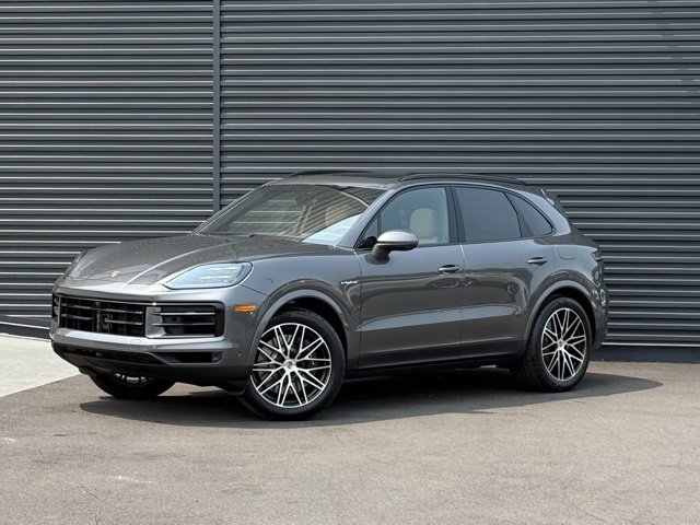 New 2025 Porsche Cayenne E-Hybrid image 1