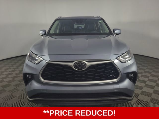Used 2020 Toyota Highlander XLE AWD/4WD video 2