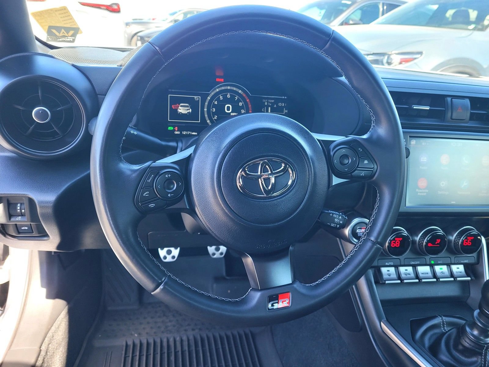 Used 2025 Toyota GR86 Premium w/ ALL Weather Mat Package (TMS) RWD image 17