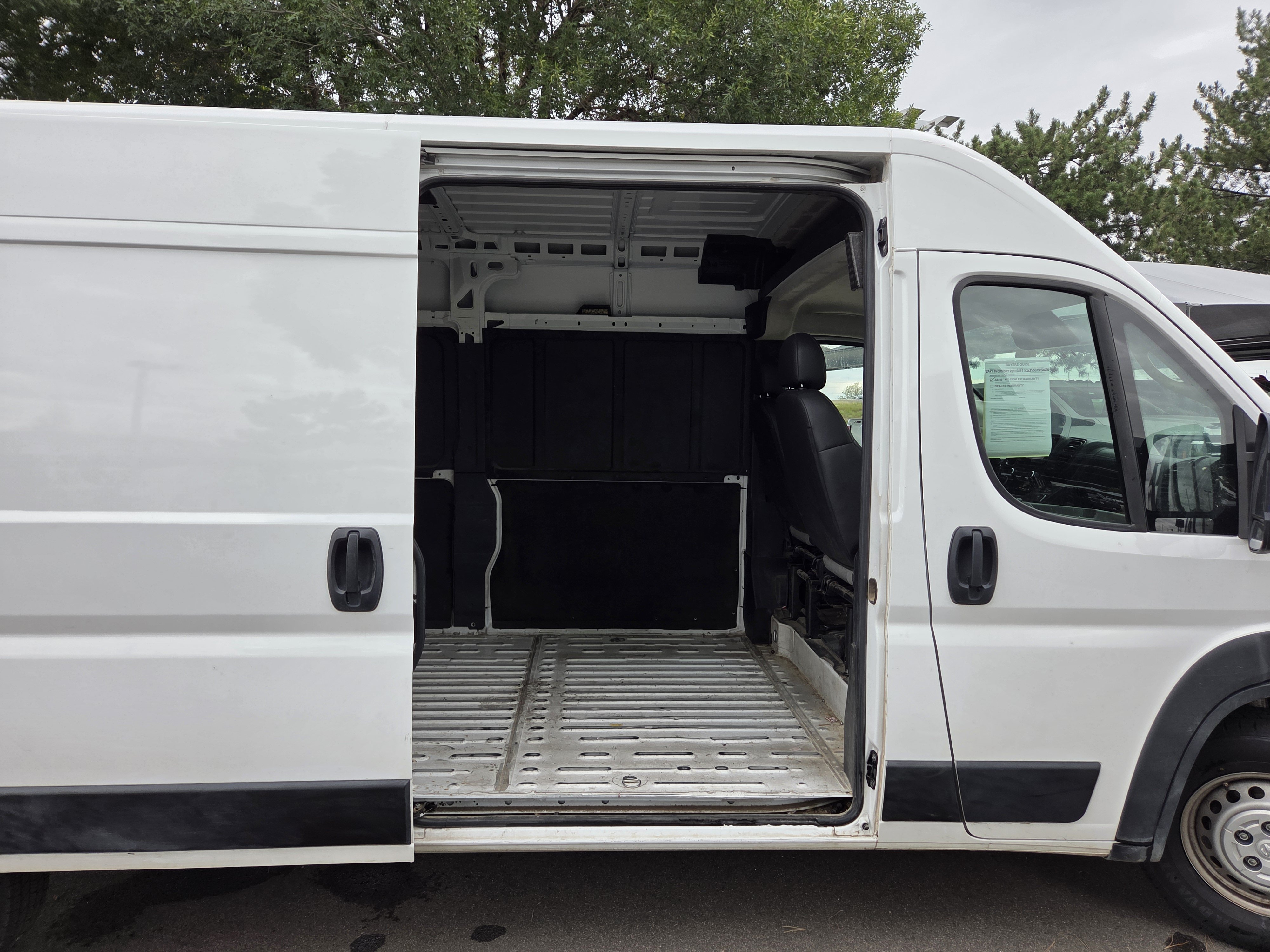 Used 2025 RAM ProMaster 2500 w/ Convenience Group FWD image 6