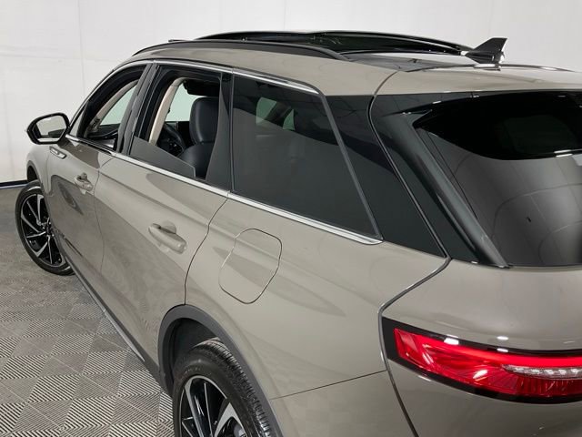 Used 2025 Lincoln Corsair Reserve AWD/4WD image 38