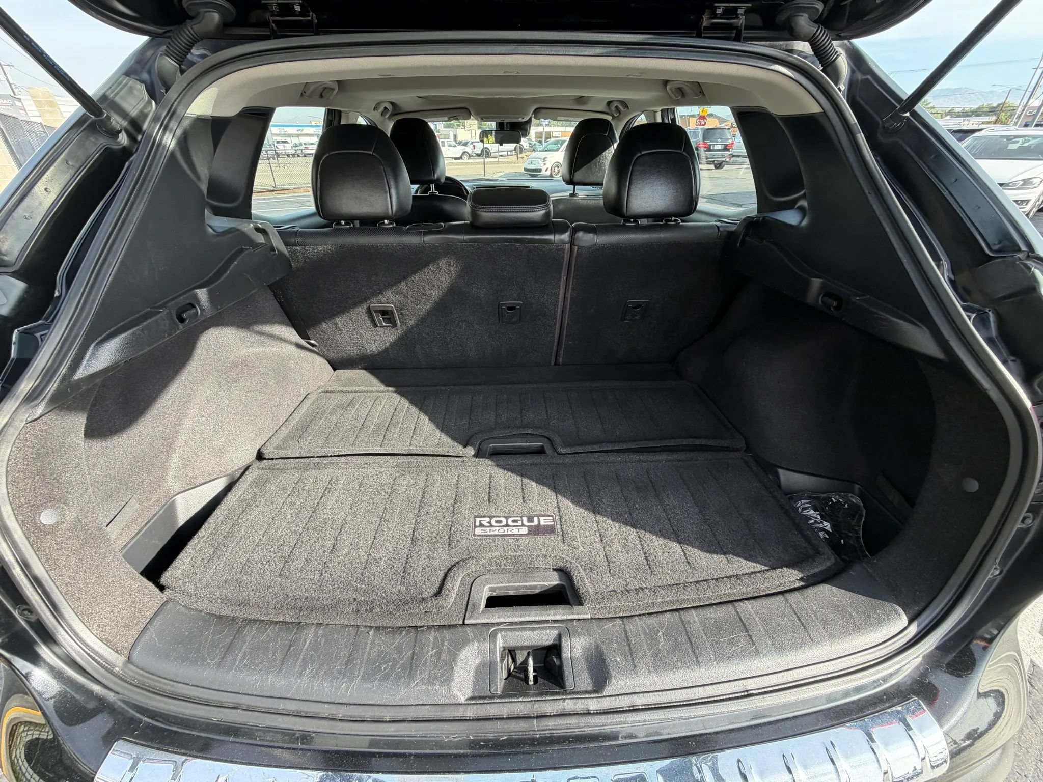 Used 2018 Nissan Rogue Sport SL w/ SL Premium Package AWD/4WD image 17