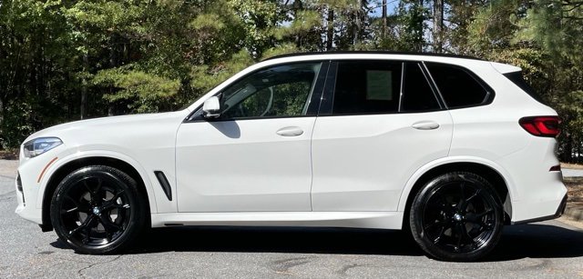 Used 2021 BMW X5 xDrive40i w/ M Sport Package image 4