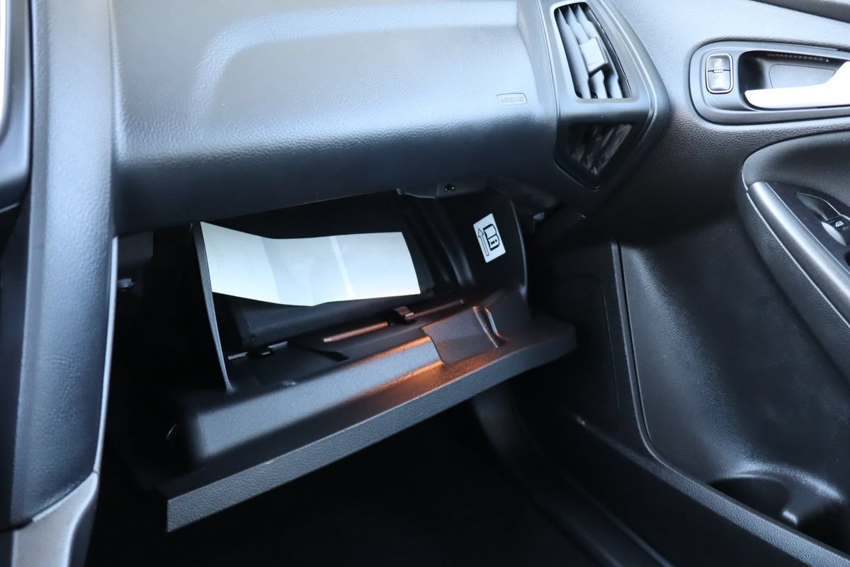 Used 2016 Ford Focus SE w/ Equipment Group 201A FWD image 38