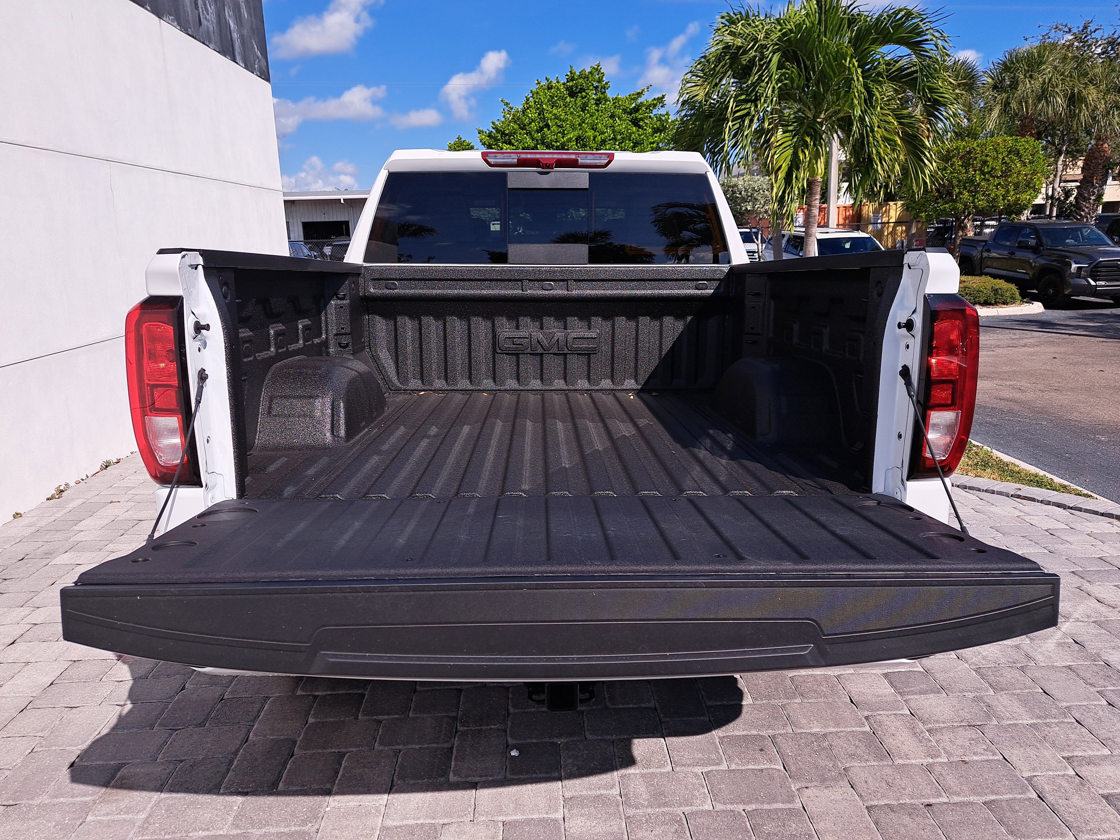New 2026 GMC Sierra 1500 Elevation w/ Elevation Premium Package image 10
