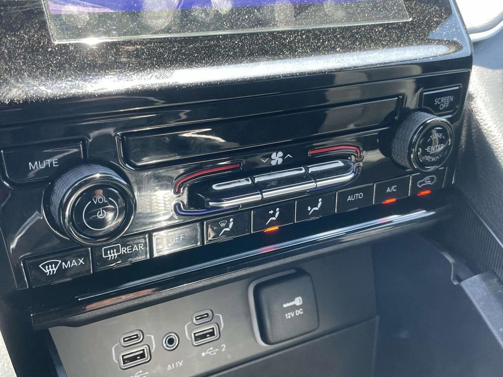 Certified 2025 Jeep Grand Cherokee Laredo w/ Trailer Tow Package image 40