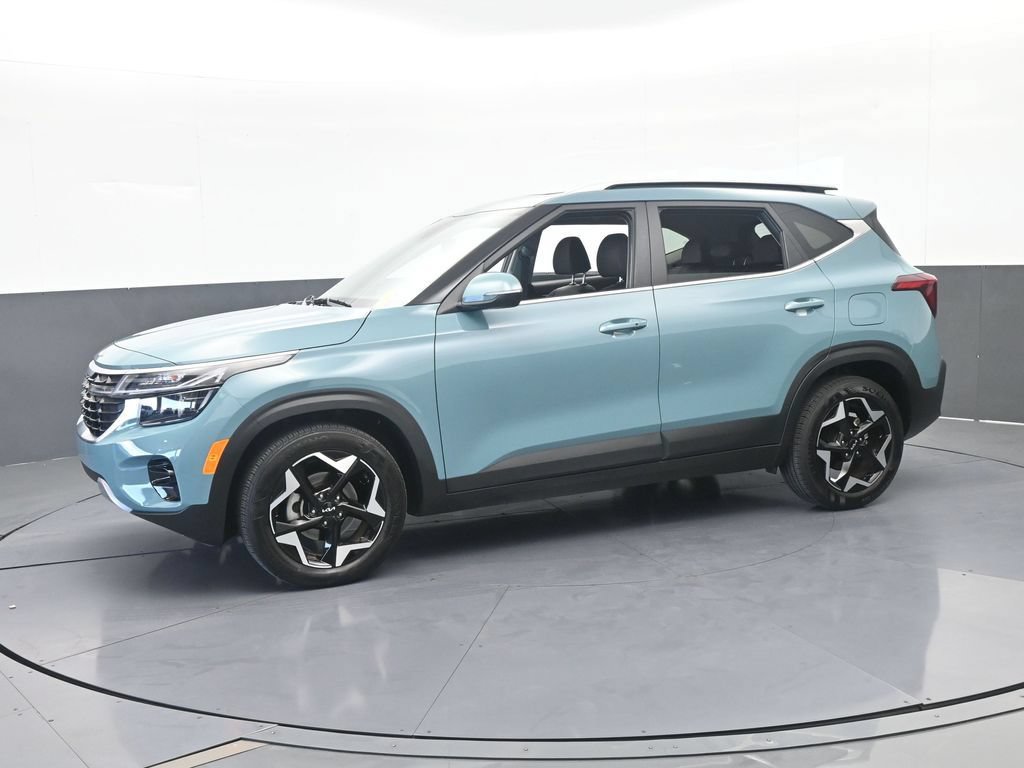 Used 2025 Kia Seltos EX w/ EX Sunroof Package FWD image 2