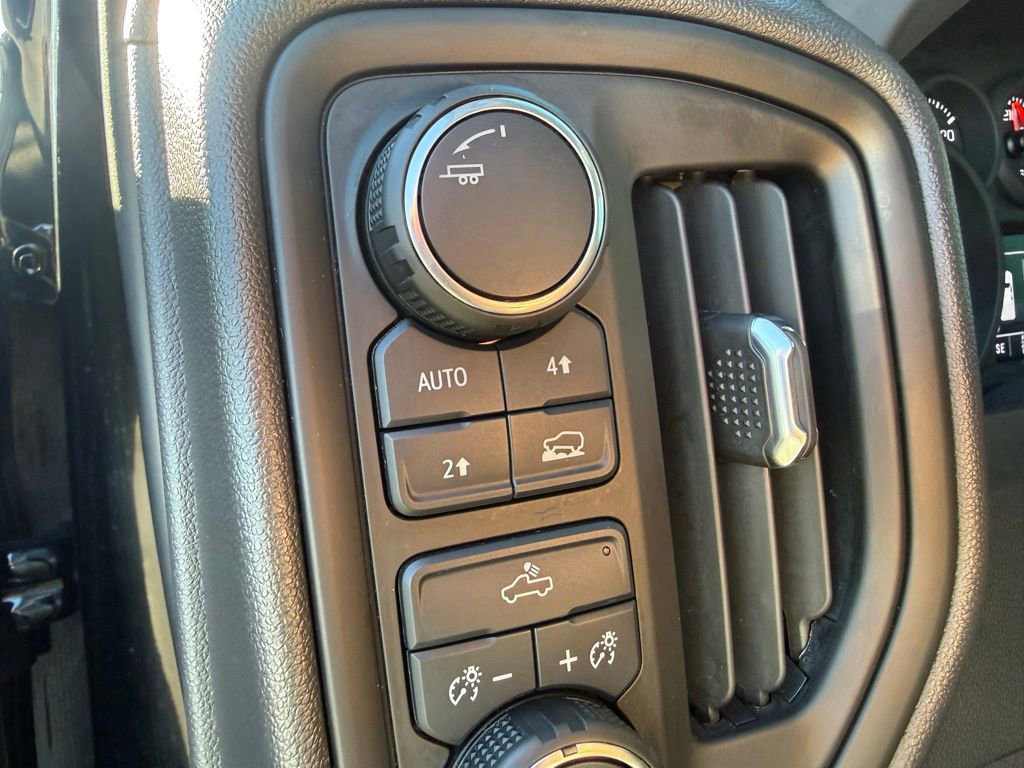 Used 2025 Chevrolet Silverado 1500 Custom image 28