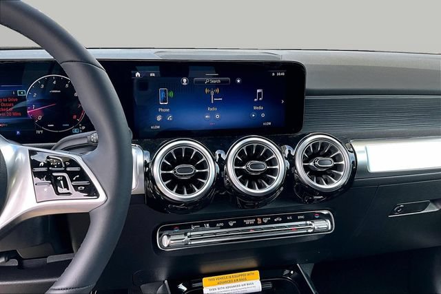 New 2026 Mercedes-Benz GLB 250 4MATIC image 8