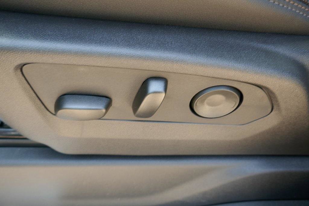 New 2025 Chevrolet Silverado 1500 High Country image 16