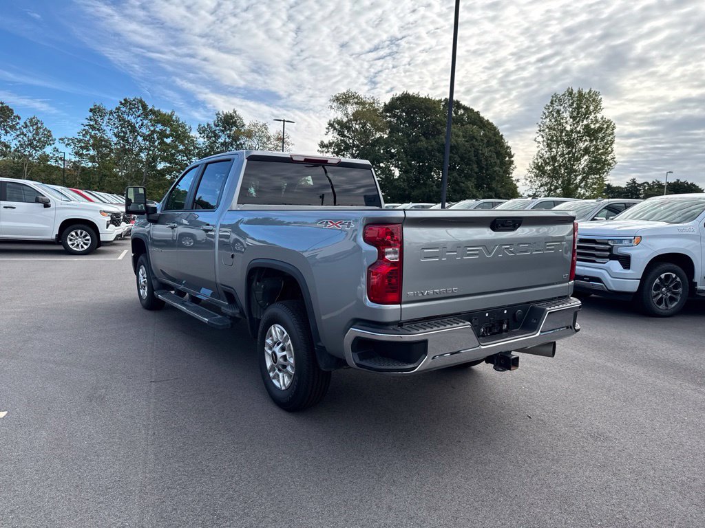 Used 2025 Chevrolet Silverado 2500 LT w/ Convenience Package AWD/4WD image 9