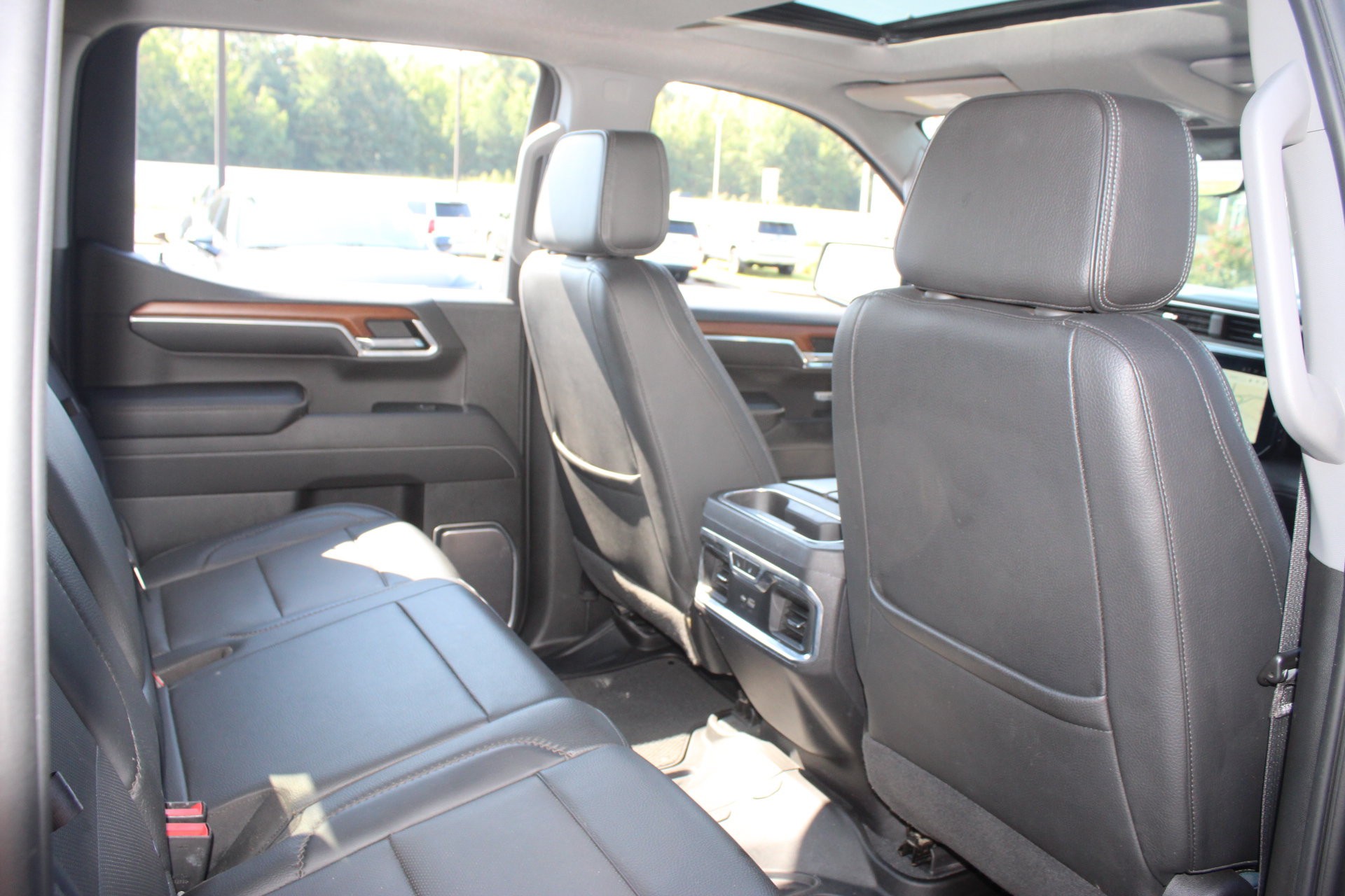 Used 2023 GMC Sierra 1500 Denali w/ Technology Package AWD/4WD image 33