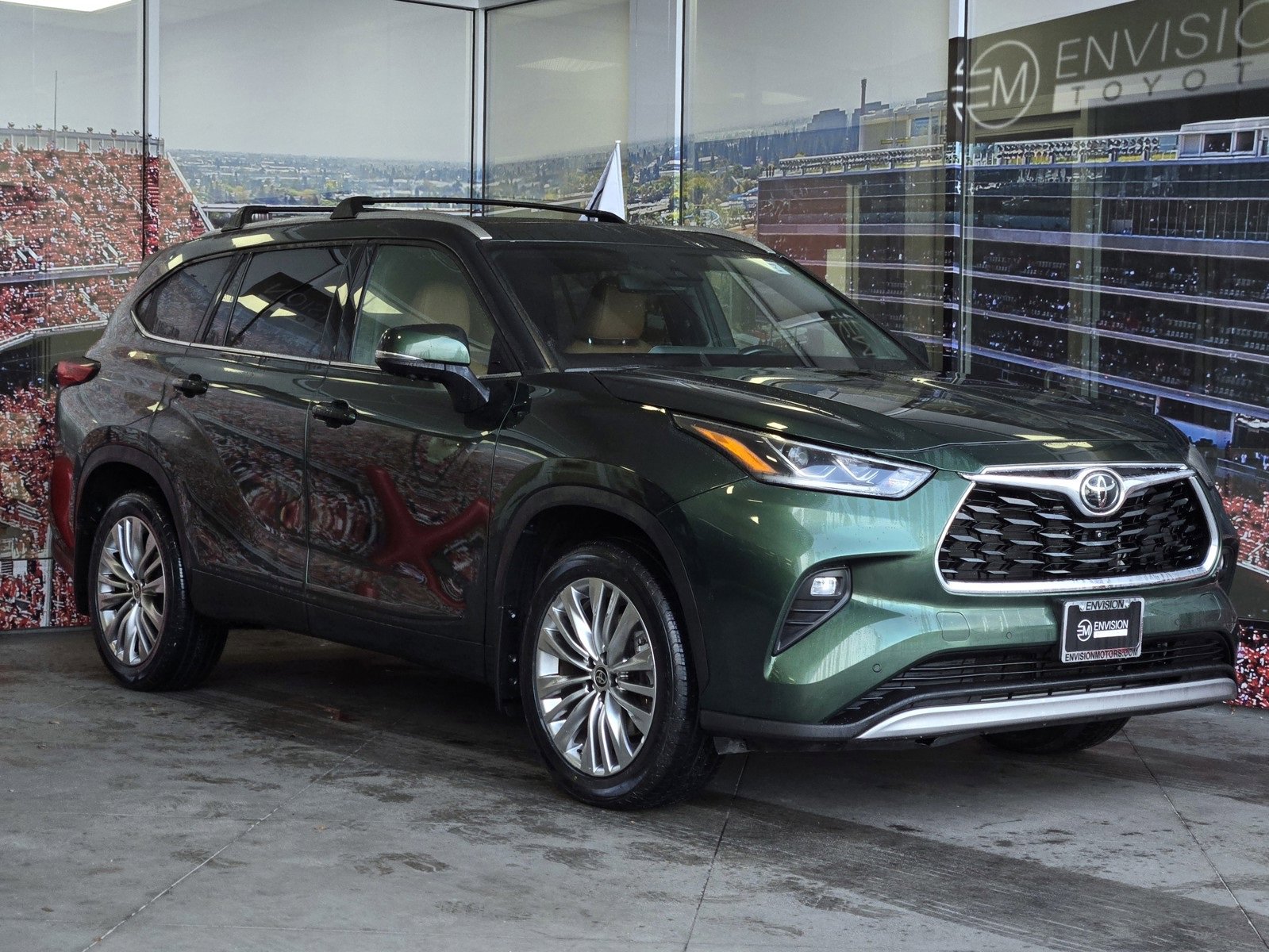 Used 2023 Toyota Highlander Platinum image 1