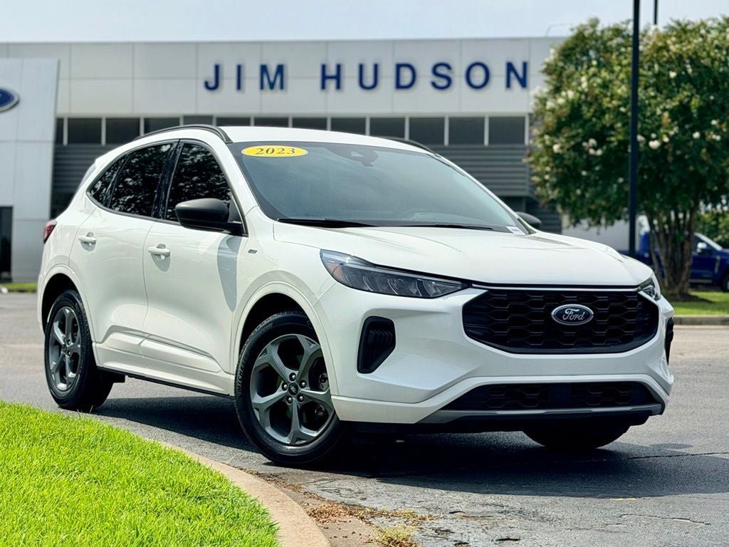 Certified 2023 Ford Escape ST-Line w/ Tech Pack #1 FWD image 2
