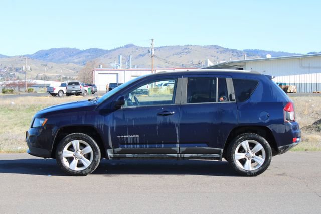 Used 2016 Jeep Compass Latitude image 3