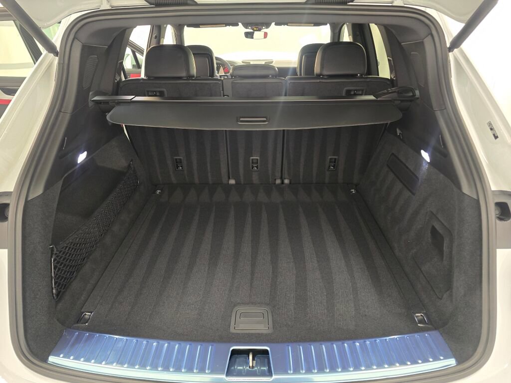 New 2026 Porsche Cayenne image 12