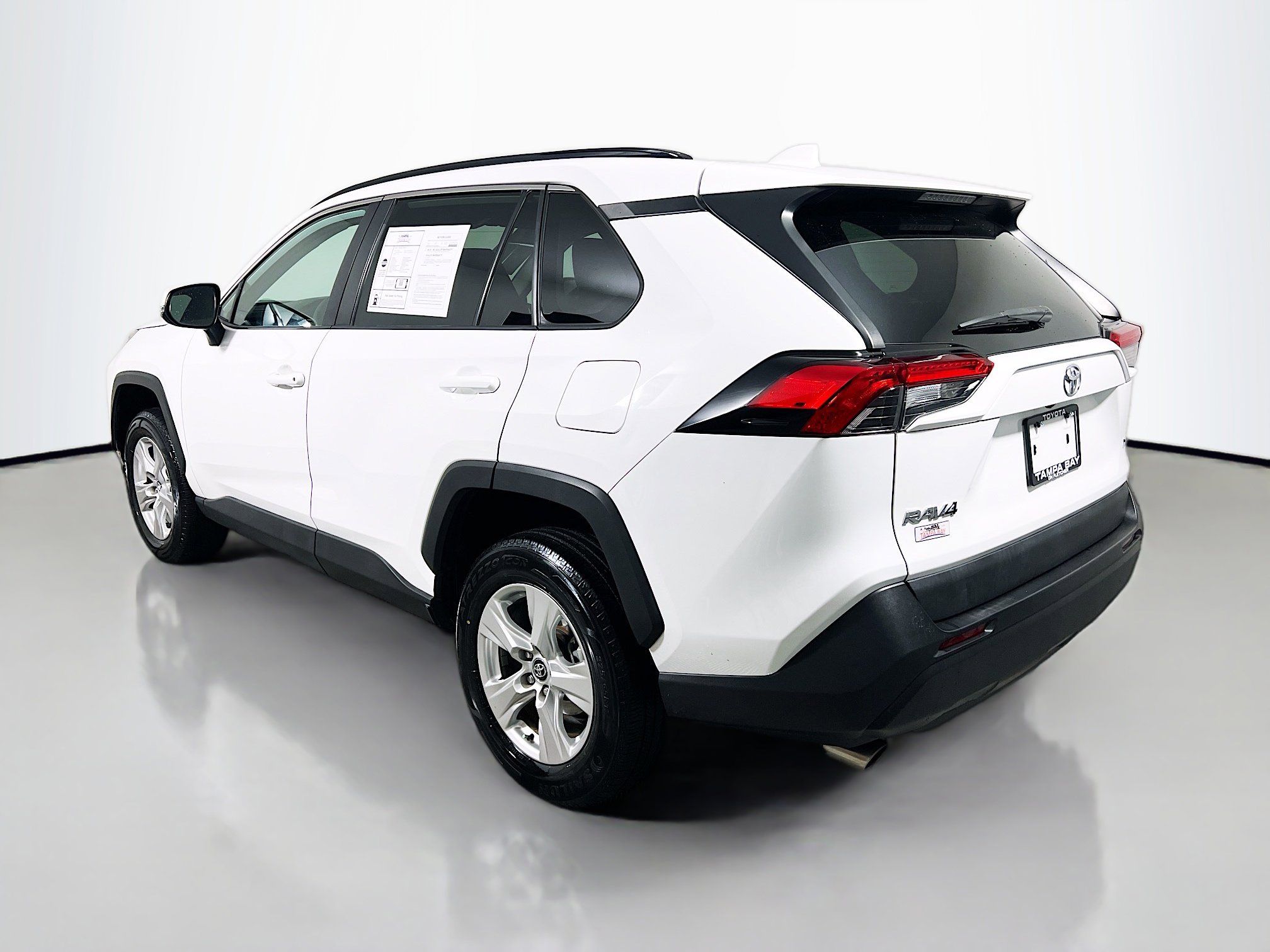 Used 2021 Toyota RAV4 XLE image 8