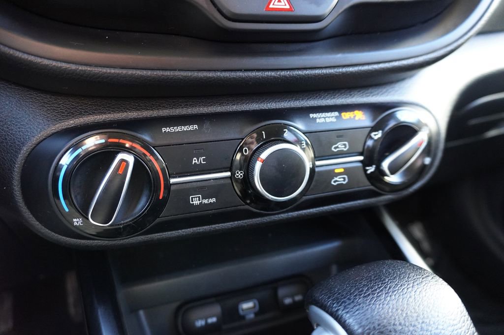 Used 2020 Kia Soul LX image 17