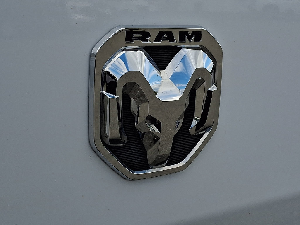 Used 2025 RAM ProMaster 2500 w/ U-Haul Equipment Group FWD image 29