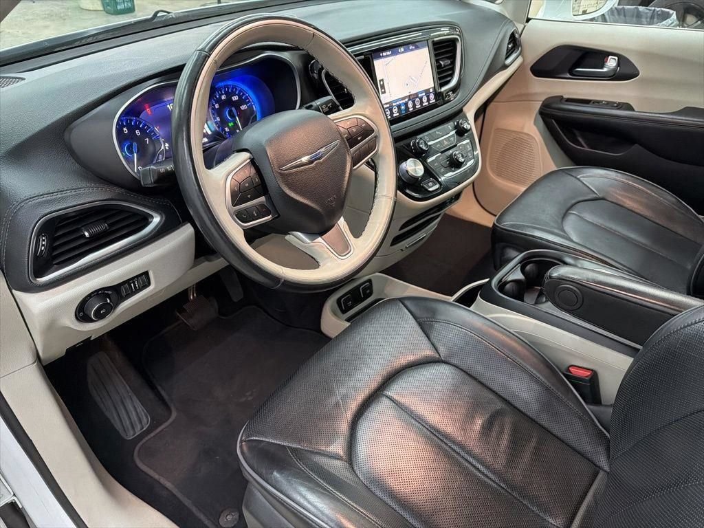 Used 2020 Chrysler Pacifica Limited FWD image 42
