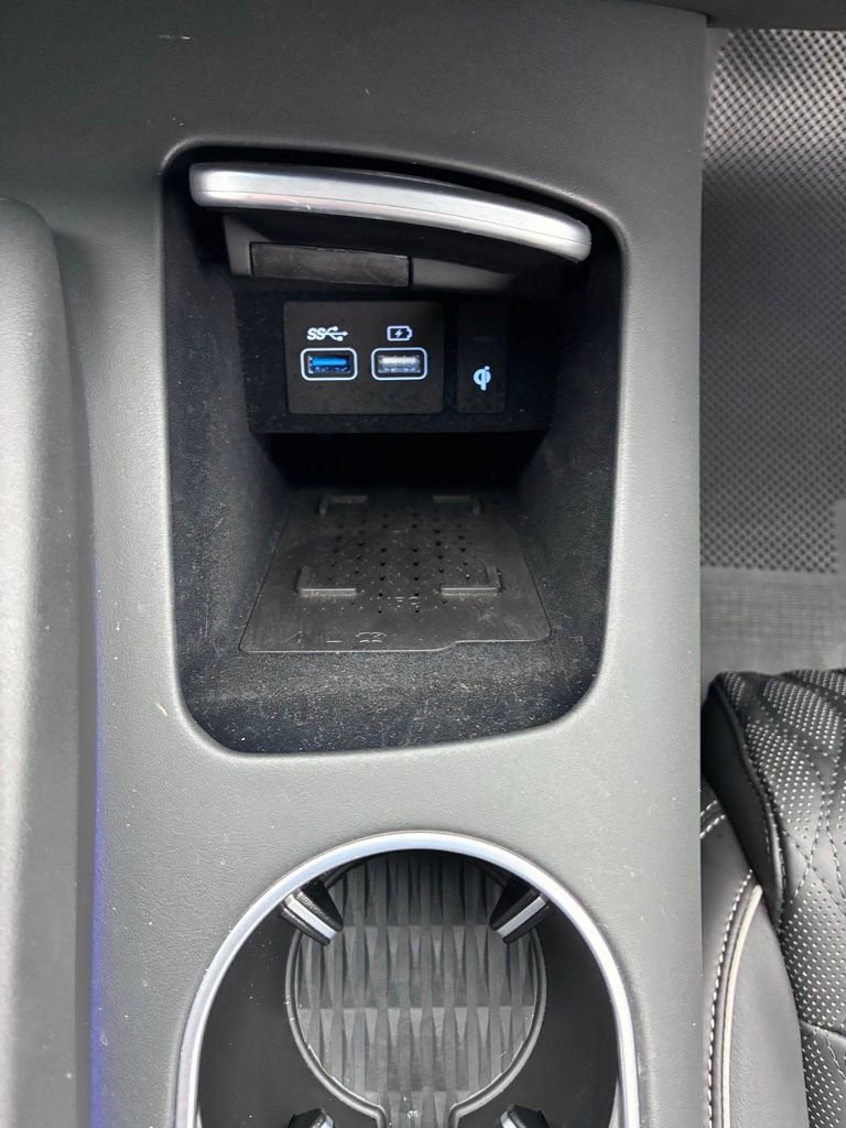 Used 2025 Genesis GV70 3.5T Sport w/ Sport Advanced Package AWD/4WD image 39