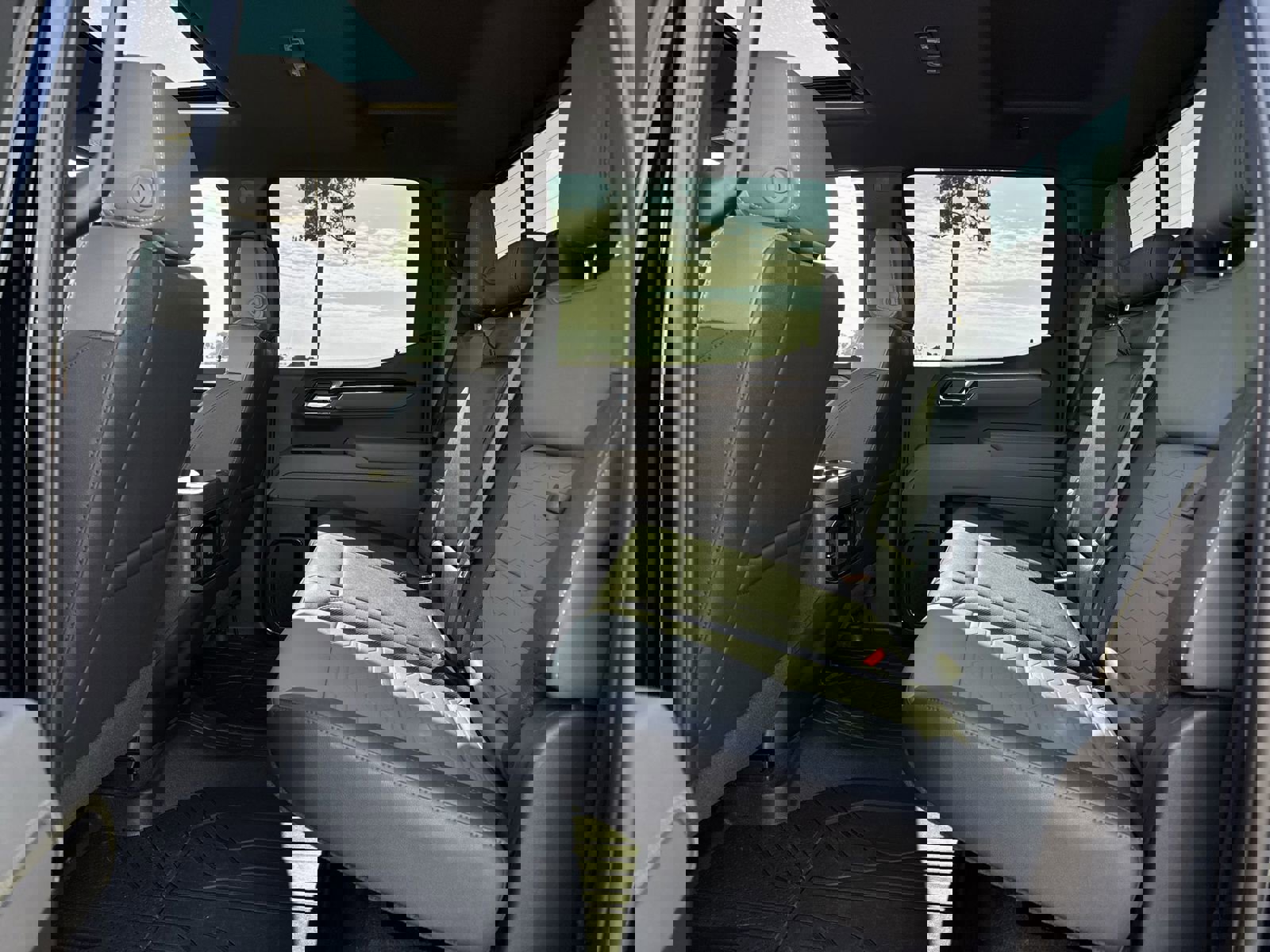 Certified 2026 Chevrolet Silverado 1500 ZR2 w/ Dark Appearance Package image 31