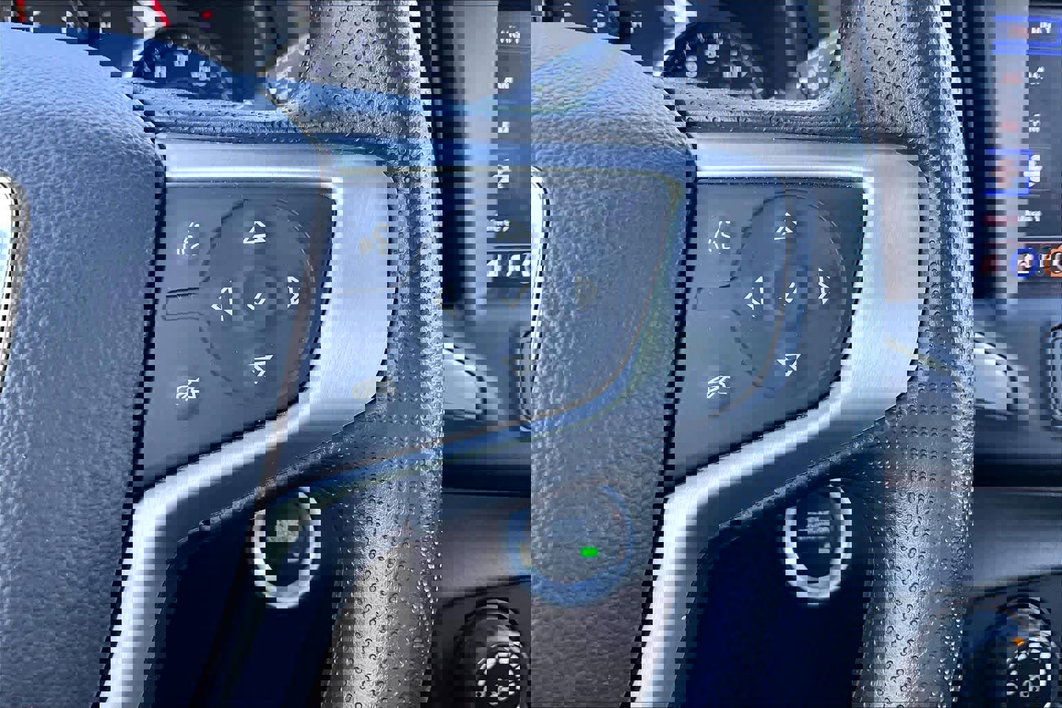 Used 2022 GMC Terrain SLE image 22