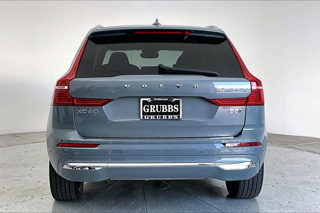 Certified 2023 Volvo XC60 B5 Plus AWD/4WD image 5