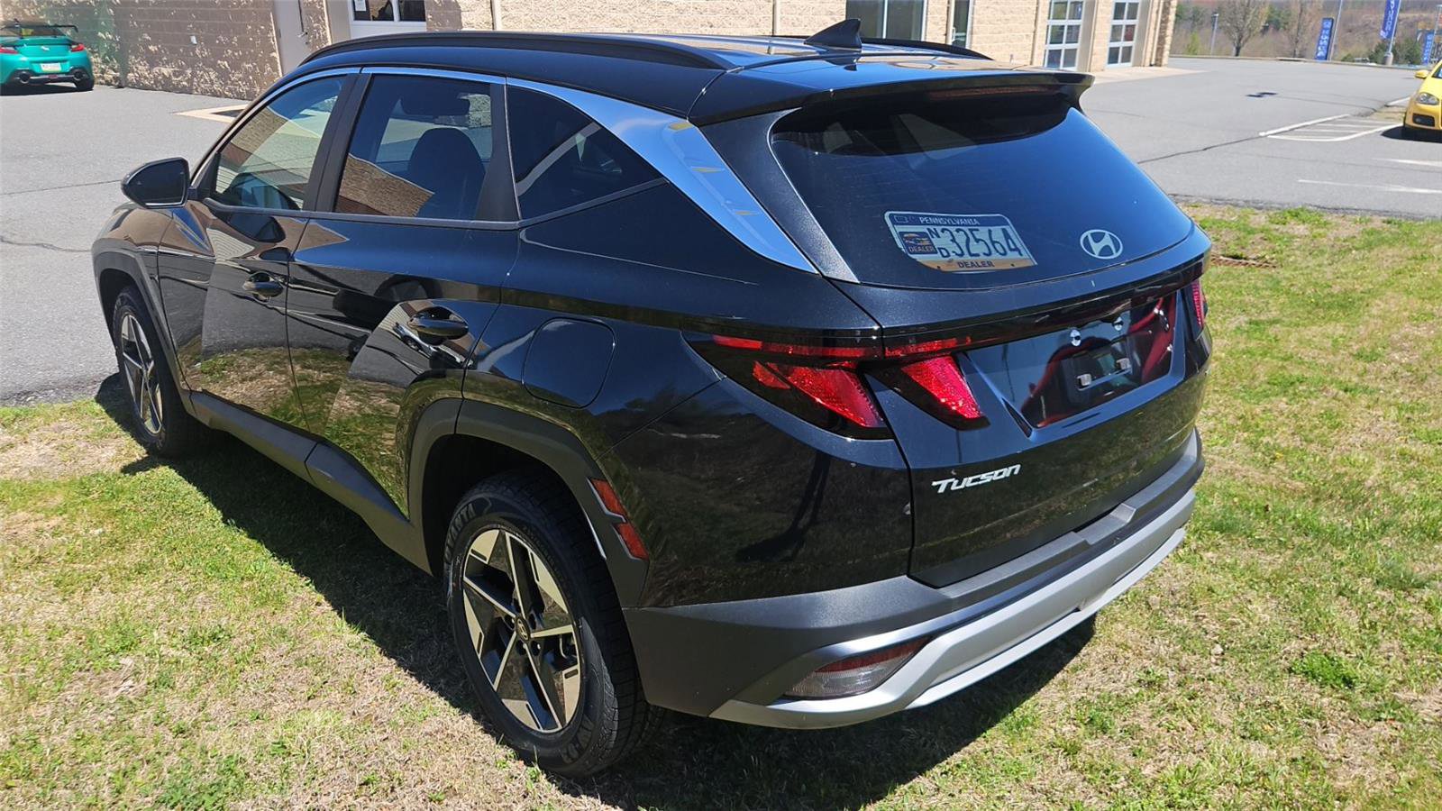 Certified 2025 Hyundai Tucson SEL AWD/4WD image 5