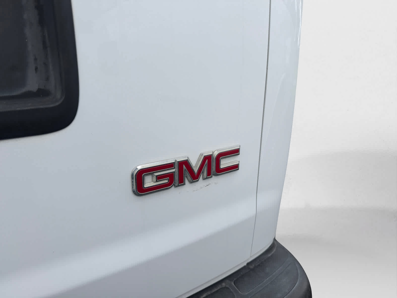 Used 2022 GMC Savana 3500 LS RWD image 14