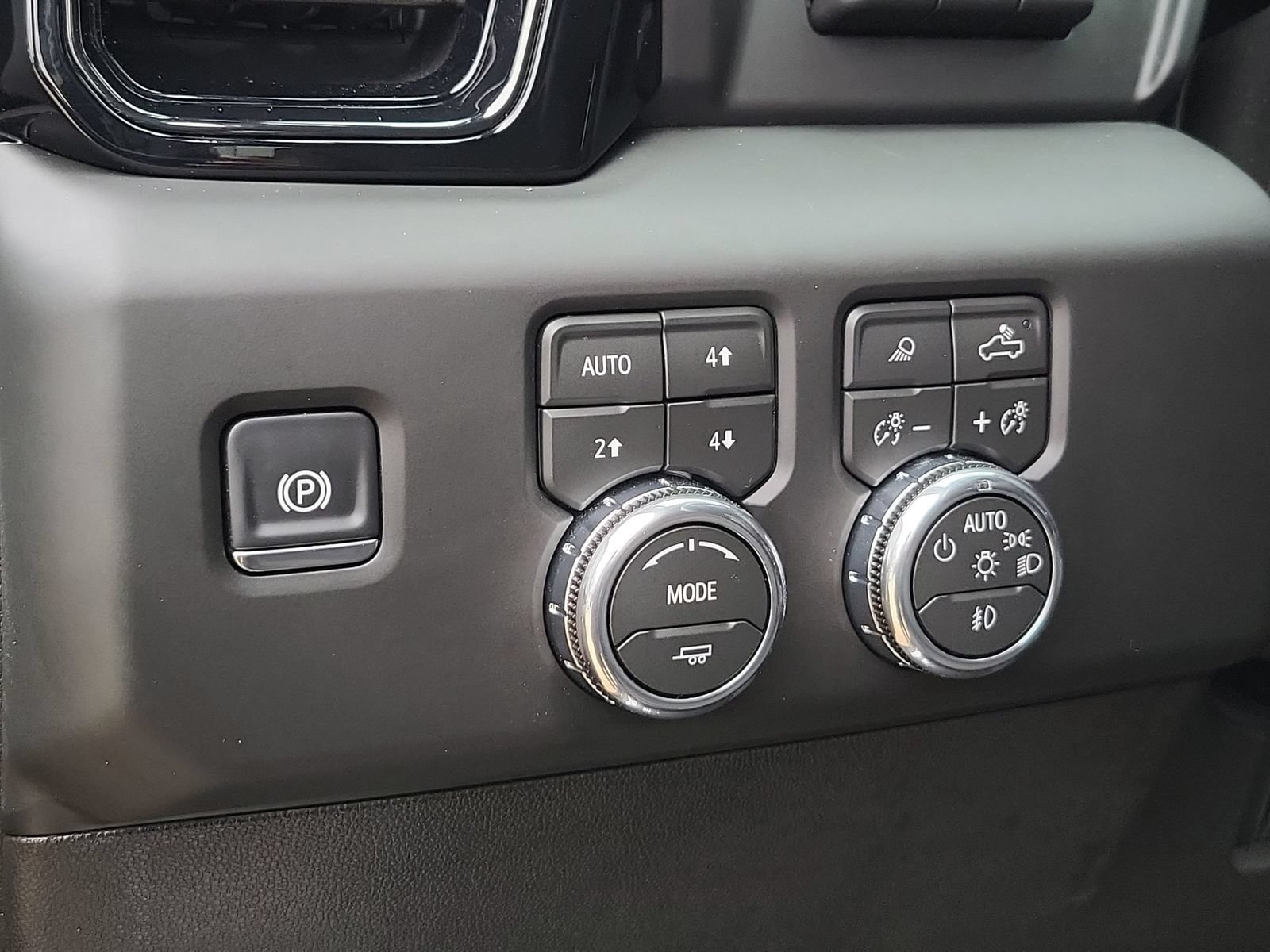 Certified 2026 GMC Sierra 2500 AT4 w/ AT4 Premium Plus Package AWD/4WD image 18