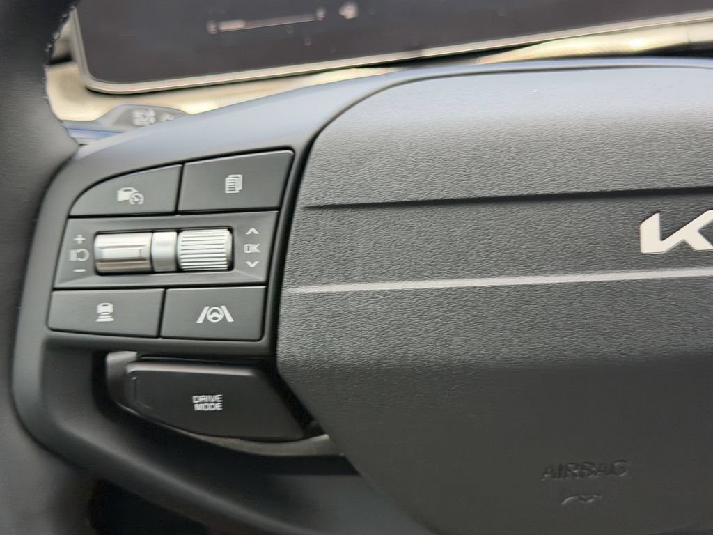 New 2026 Kia Sportage LX FWD image 33