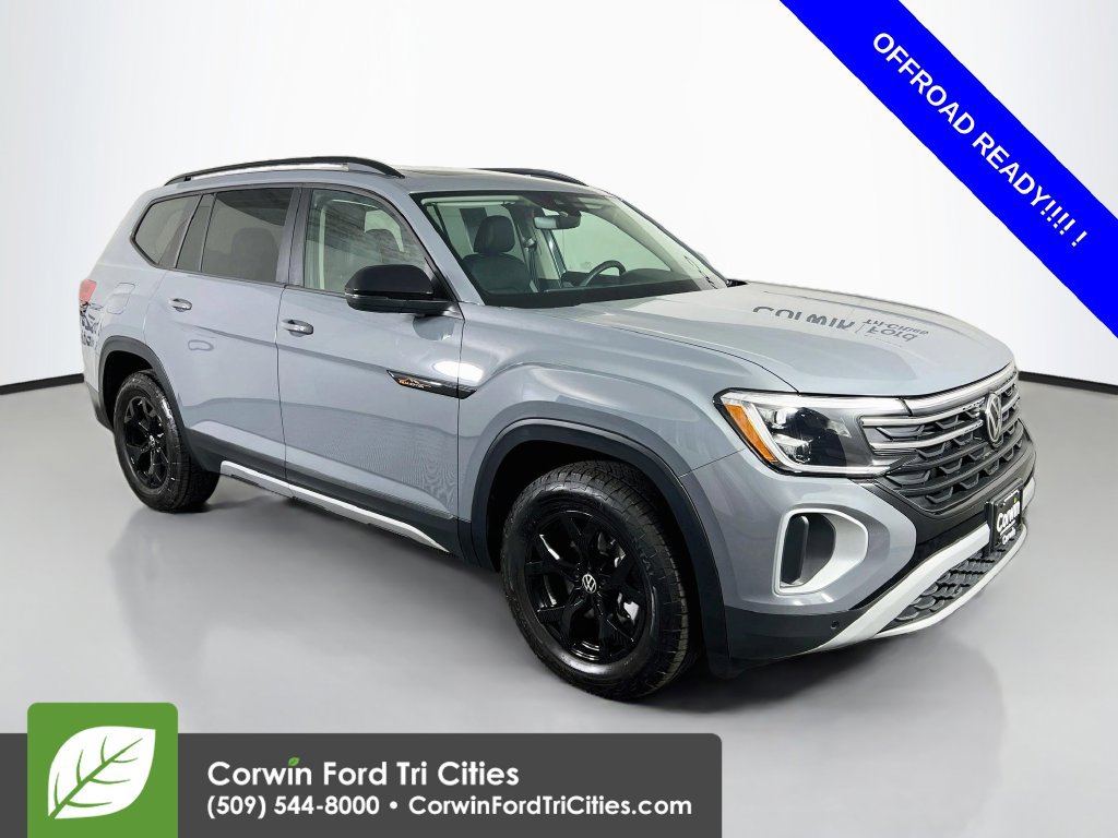 Used 2025 Volkswagen Atlas Peak Edition SE