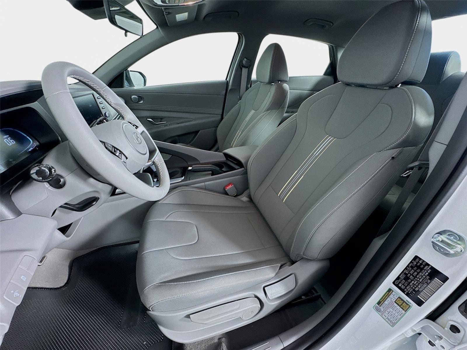 New 2026 Hyundai Elantra Sport FWD image 11