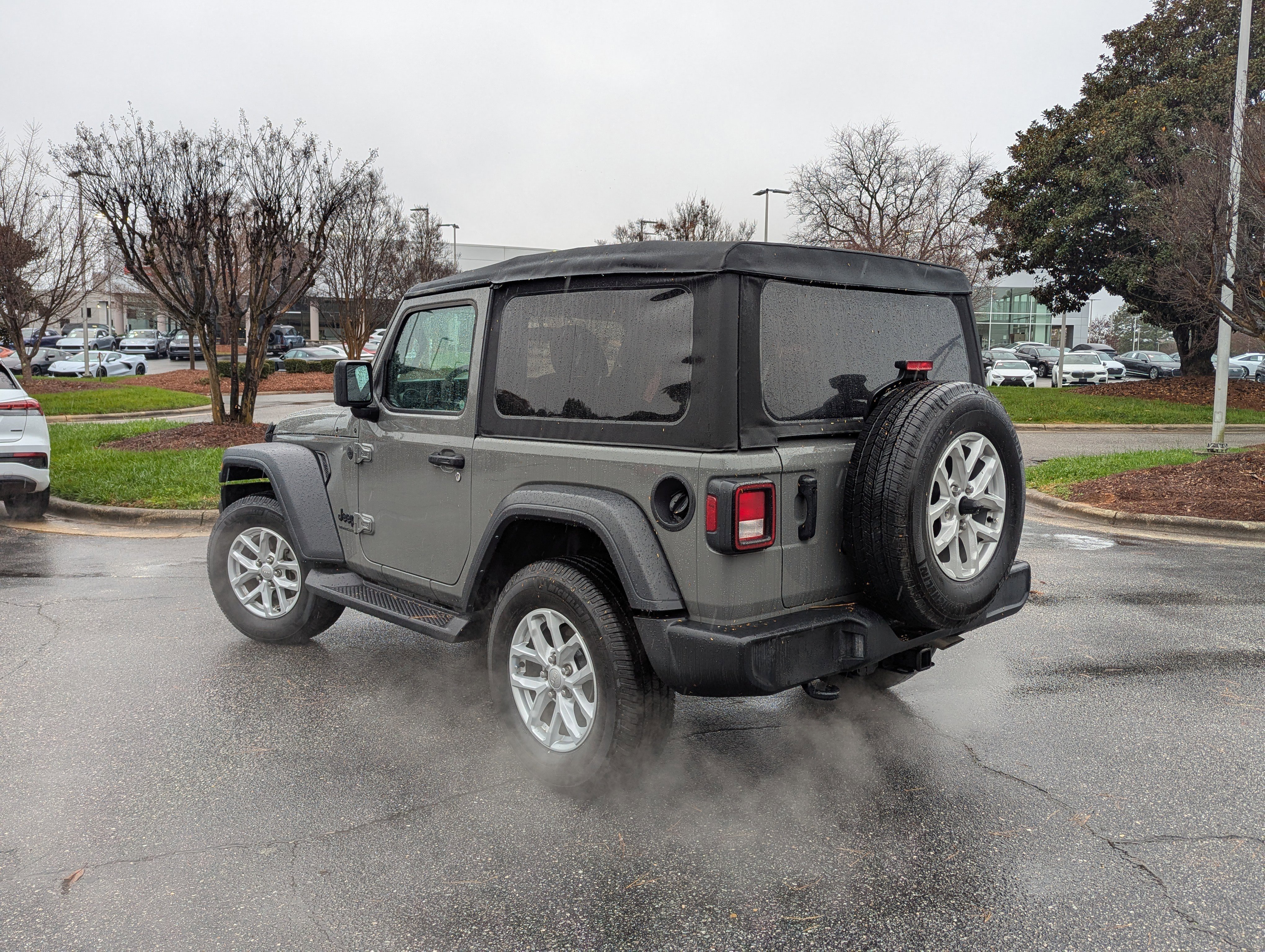 Used 2023 Jeep Wrangler Sport S image 7