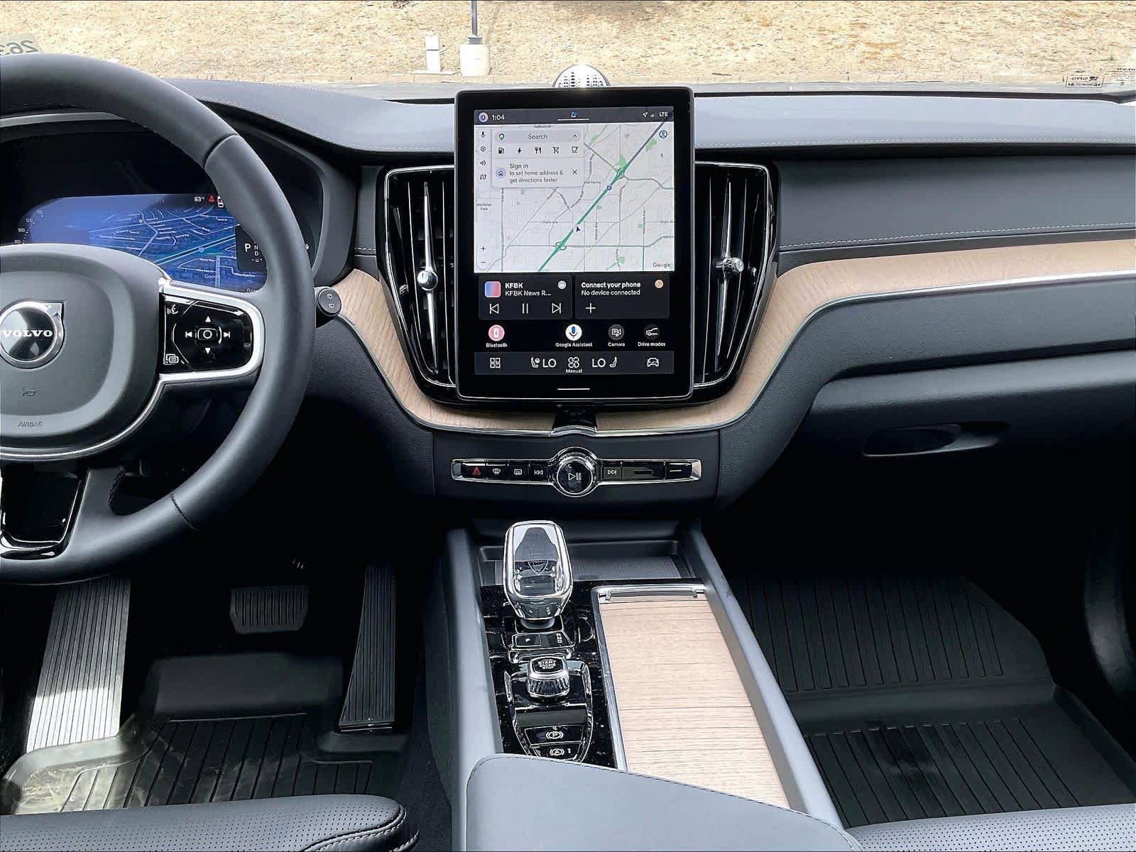 New 2026 Volvo XC60 T8 Ultra w/ Climate Package AWD/4WD image 9
